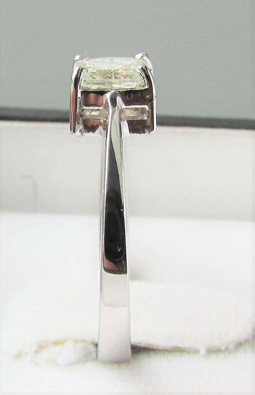 **CRAZY DEAL [R28579]** DESIGNER RADIANT CUT [SI3] DIAMOND [0.400ct] RING [WHITE GOLD] - BUY SAFE