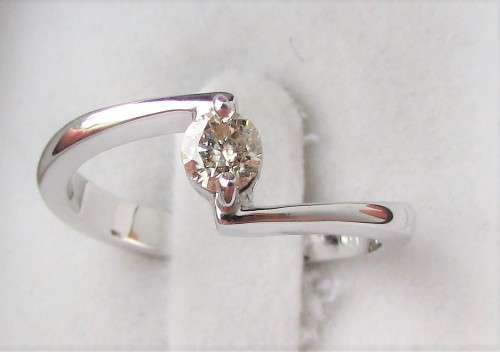 **GREAT VALUE [R23547]**DESIGNER SWIRL ROUND CUT DIAMOND [0.250ct] RING [WHITE GOLD] - BUY SAFE