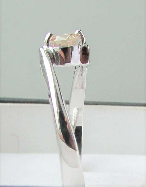 **GREAT VALUE [R23547]**DESIGNER SWIRL ROUND CUT DIAMOND [0.250ct] RING [WHITE GOLD] - BUY SAFE