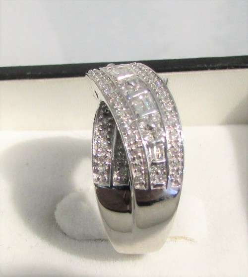 **ONCE-OFF PIECE [R47523]** ROUND/EMERALD CUT [0.750ct] DIAMOND BAND [WHITE GOLD] - BUY SAFE