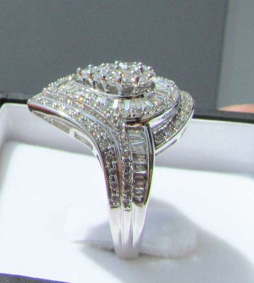 **MASSIVE DEAL [R74327]** PEAR SHAPED DESIGN [1.500ct] DIAMOND RING [WHITE GOLD] - BUY SAFE