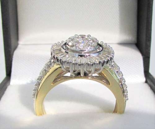 **HUGE DEAL [R74327]** DESIGNER ROUND / BAGUETTE CUT [1.350ct] DIAMOND RING [YELLOW GOLD] - BUY SAFE