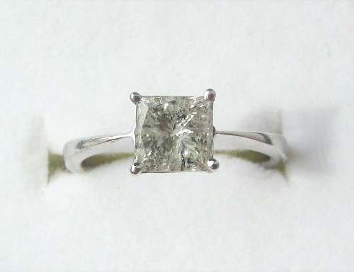 **CERTIFIED 1 PIECE ONLY [R89654]** 1ct DEAL [1.053ct] PRINCESS CUT DIAMOND RING - 18KT WHITE GOLD