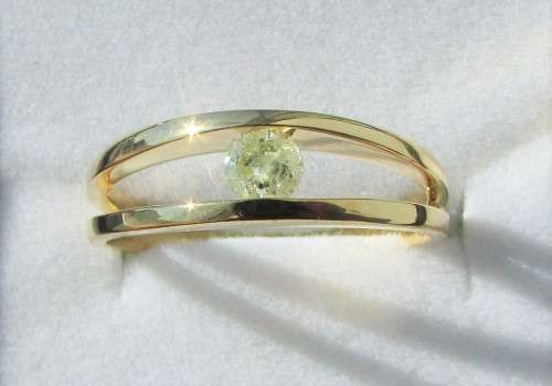 **SPLIT SHANK [R22893]** TENSION SET DESIGN ROUND CUT DIAMOND [0.200ct] RING [YELLOW GOLD] -BUY SAFE