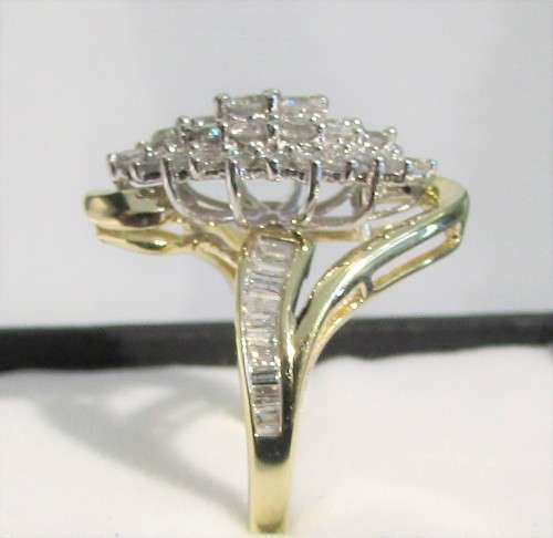 **MASSIVE DEAL [R74327]** SWIRL DESIGN [1.400ct] ROUND/BAGUETTE DIAMOND RING [YELLOW GOLD] -BUY SAFE