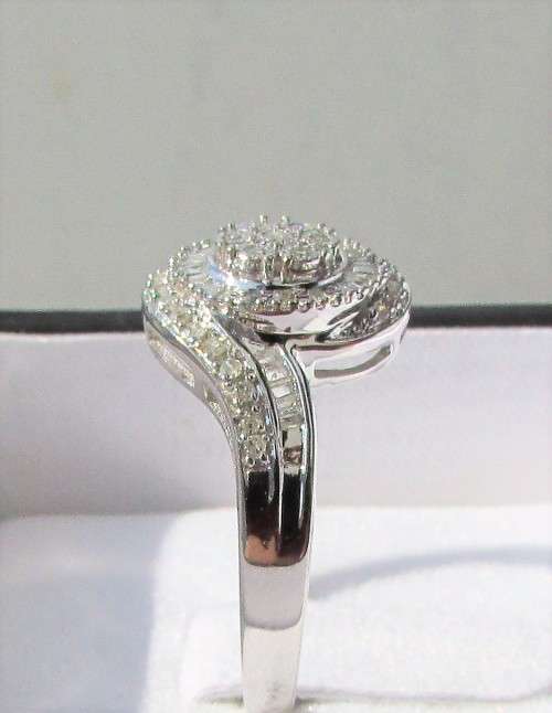 **SUPER DEAL [R30091]** HIGH QUALITY [0.650ct] DIAMOND RING [WHITE GOLD] - BUY SAFE