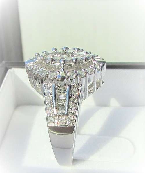 **MASSIVE DEAL [R84327]** MARQUISE SHAPED DESIGN [1.500ct] DIAMOND RING [WHITE GOLD] - BUY SAFE