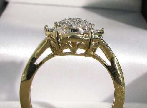 **LUSTROUS [R28083]** ROUND / BAGUETTE CUT [0.400ct] DIAMOND RING [YELLOW GOLD] - BUY SAFE