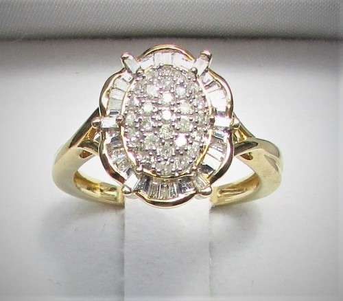 **LUSTROUS [R28083]** ROUND / BAGUETTE CUT [0.400ct] DIAMOND RING [YELLOW GOLD] - BUY SAFE
