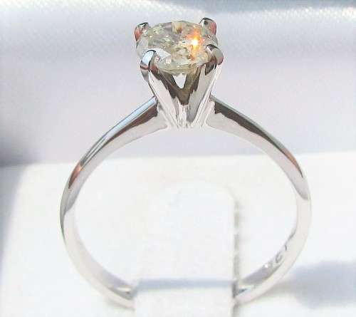**BARGAIN BUY** ROUND CUT [0.740ct] DIAMOND SOLITAIRE RING [WHITE GOLD] - BUY SAFE
