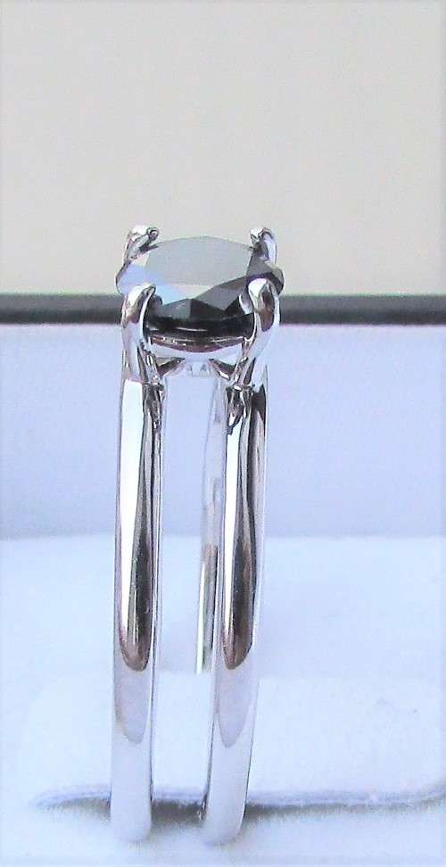 **BE UNIQUE** BLACK DIAMOND [0.650ct] ROUND CUT RING [18KT WHITE GOLD] - BUY SAFE