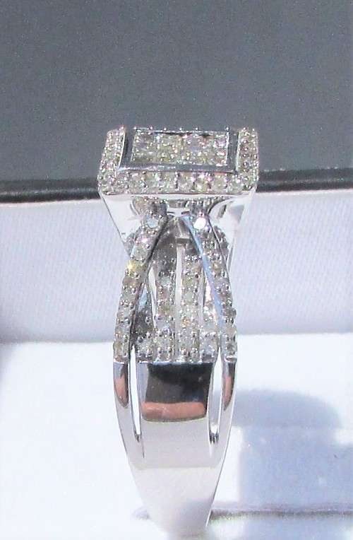 **DESIGNER PIECE [R41523]** ROUND/PRINCESS CUT [0.8000ct] DIAMOND RING [WHITE GOLD] - BUY SAFE