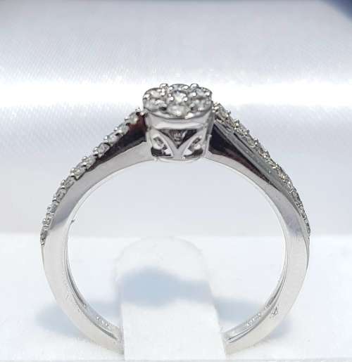 **7 DIAMOND DESIGN | R28639** CROSSOVER | 0.400ct | DIAMOND RING | WHITE GOLD - BUY SAFE