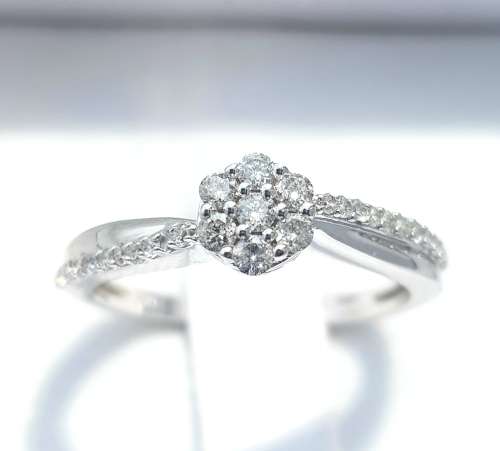 **7 DIAMOND DESIGN | R28639** CROSSOVER | 0.400ct | DIAMOND RING | WHITE GOLD - BUY SAFE