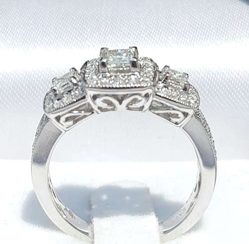 **HUGE DEAL | R71327** TRILOGY ROUND | PRINCESS CUT | 1.350ct | DIAMOND RING | WHITE GOLD - BUY SAFE
