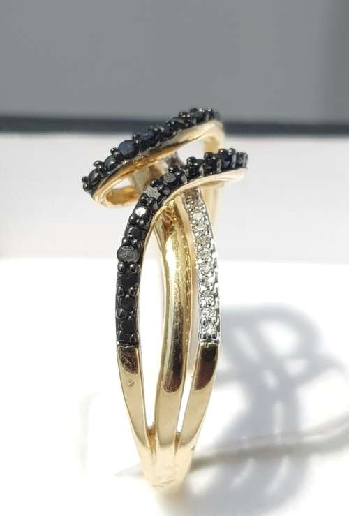 **WOW FACTOR | R29274** WHITE / BLACK ROUND CUTS | 0.350ct | DIAMOND RING | YELLOW GOLD - BUY SAFE