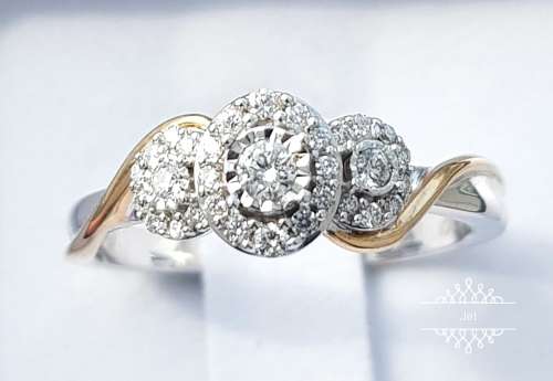 **MAGNIFICENT | R28156** TRILOGY DESIGN | 0.400ct | DIAMOND RING | YELLOW GOLD - BUY SAFE