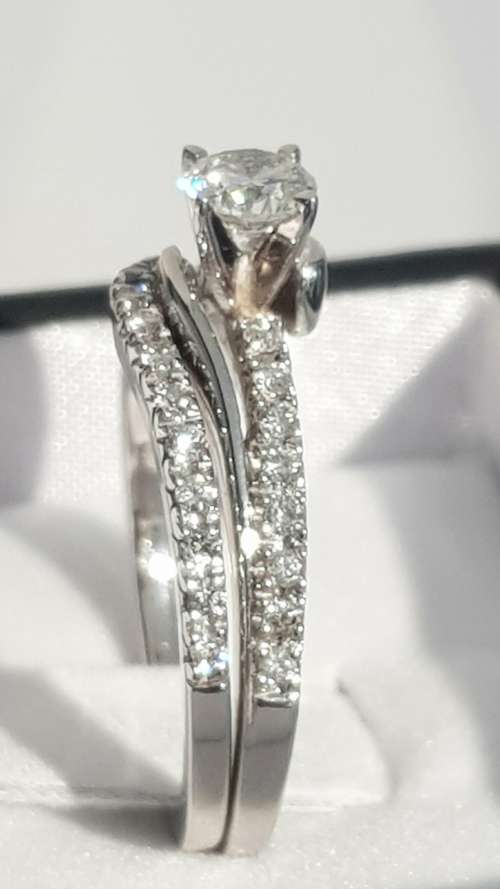**EXCEPTIONAL | R50853** ROUND CUT BRIDAL TWINSET |1.00ct| DIAMOND RING | WHITE GOLD - BUY SAFE