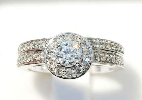 **HALO EFFECT | R74853** ROUND CUT BRIDAL TWINSET |1.300ct| DIAMOND RING | WHITE GOLD - BUY SAFE