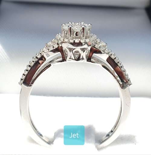 **STUNNING DESIGN | R44632** ROUND / BAGUETTE CUT | 0.800ct | DIAMOND RING | WHITE GOLD - BUY SAFE