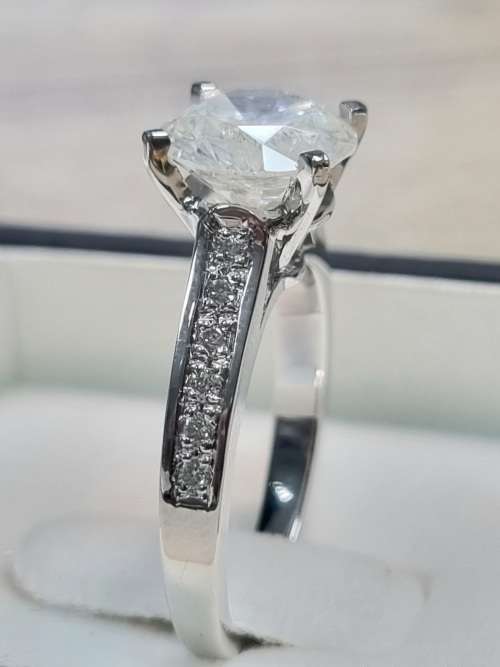 **MASSIVE PROMO | R237419]** ROUND CUT | 2.630cts | CERTIFIED DIAMOND RING | WHITE GOLD- BUY SAFE