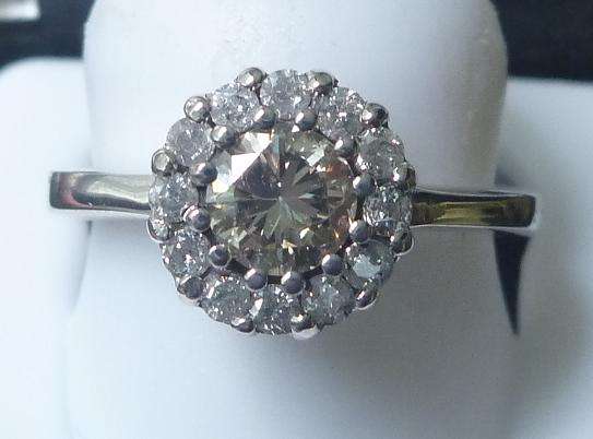 **CERTIFIED [R38745]** FLOWER DESIGN [0.767ct] DIAMOND RING [0.507ct CENTRE] WHITE GOLD -BUY SAFE