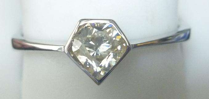 **RARE DIAMOND [R28709]** SPARKLING KITE [VS2] CUT [0.540ct] DIAMOND RING [WHITE GOLD] - BUY SAFE