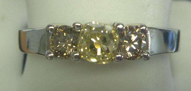 **LOVELY & RARE [R32210]** 3 ROUND CUT [0.700ct] DIAMOND RING [WHITE GOLD] - BUY SAFE