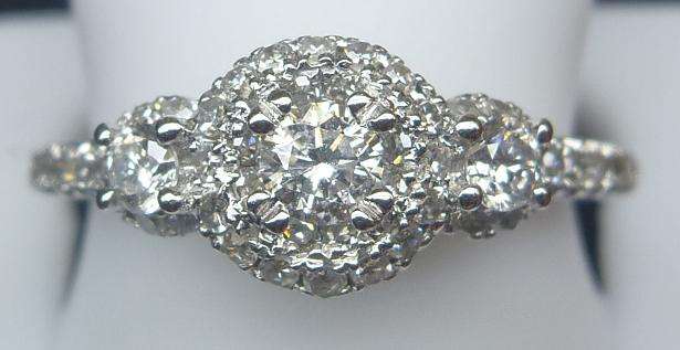 **UNBEATABLE VALUE [R31412]** ULTRA SPARKLY [0.680ct] DIAMOND RING [2.508g] WHITE GOLD - BUY SAFE
