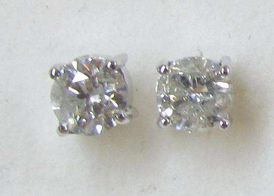 **GORGEOUS [R42197]** DESIGNER SPARKLING [1.085ct] DIAMOND EARRINGS [WHITE GOLD] -  BUY SAFE