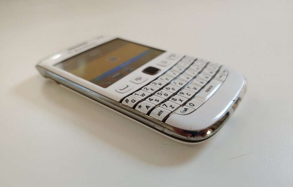 BLACKBERRY BOLD 9790 TOUCH