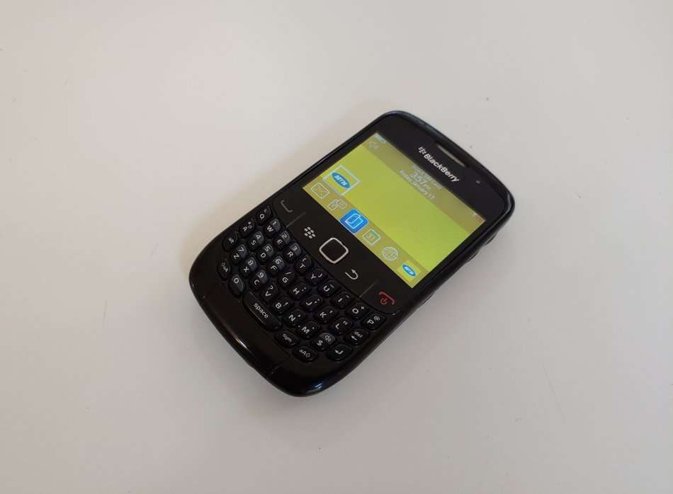 BLACKBERRY CURVE 8520
