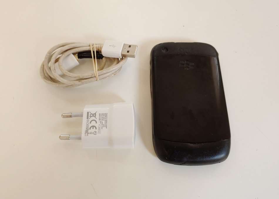 BLACKBERRY CURVE 8520