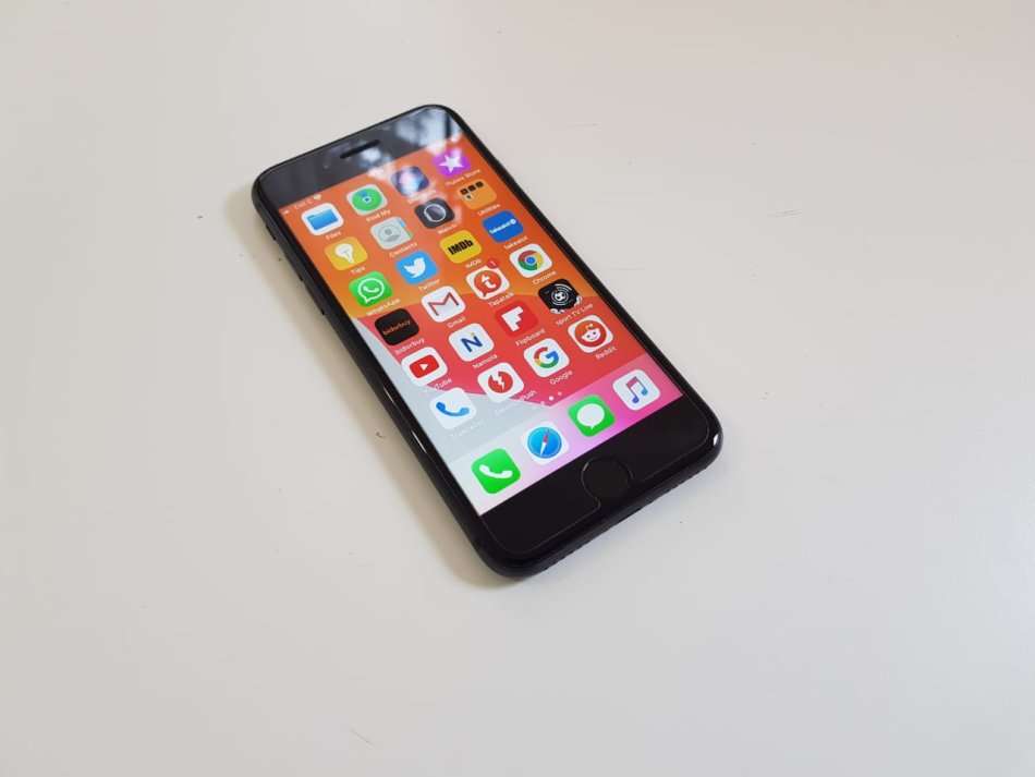 APPLE IPHONE 8 - 64GB - BLACK - LOCAL STOCK