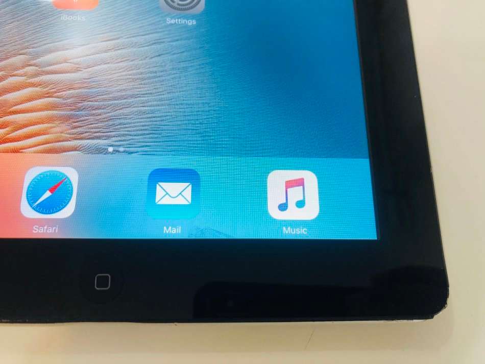 APPLE IPAD 2 - 64GB - WIFI / 3G