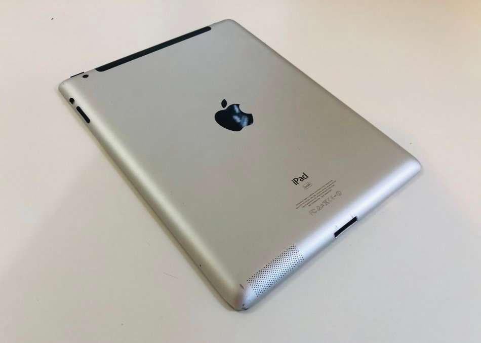 APPLE IPAD 2 - 64GB - WIFI / 3G