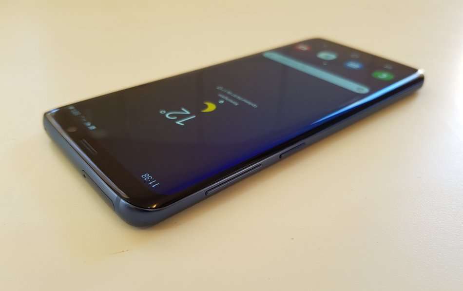 SAMSUNG GALAXY S9 - CORAL BLUE - LOCAL STOCK