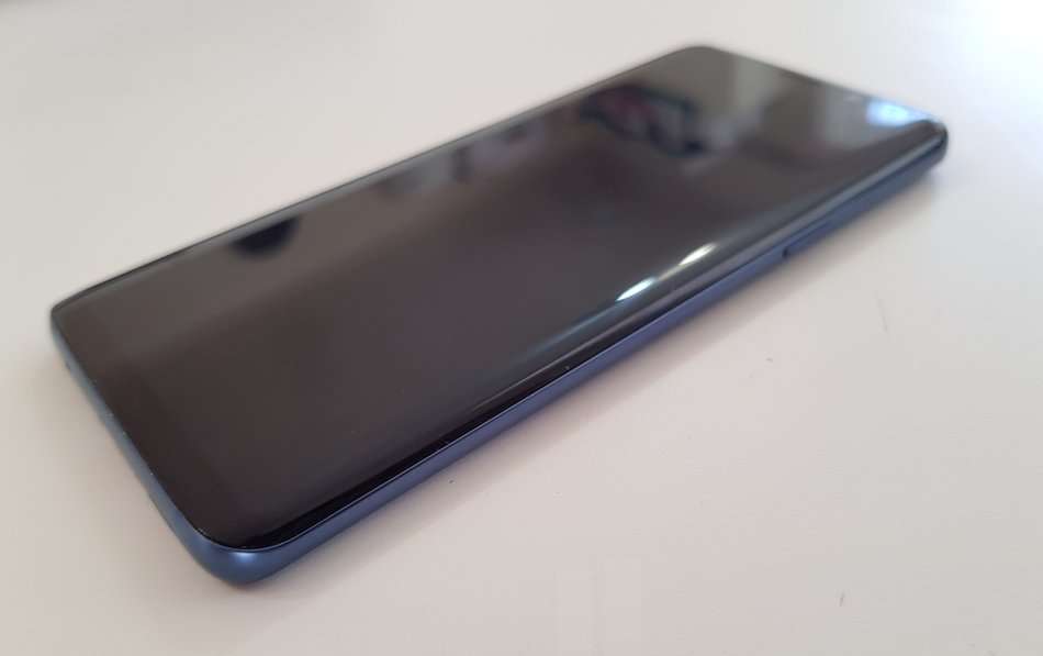 SAMSUNG GALAXY S9 - CORAL BLUE - LOCAL STOCK