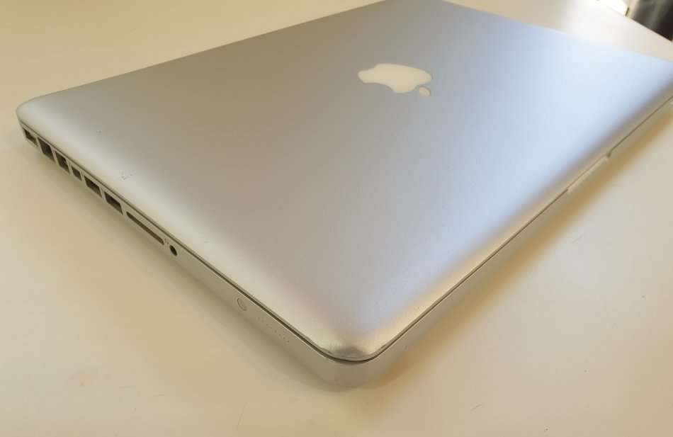 MACBOOK PRO 2012 - CORE i5 - 500GB HARD DRIVE