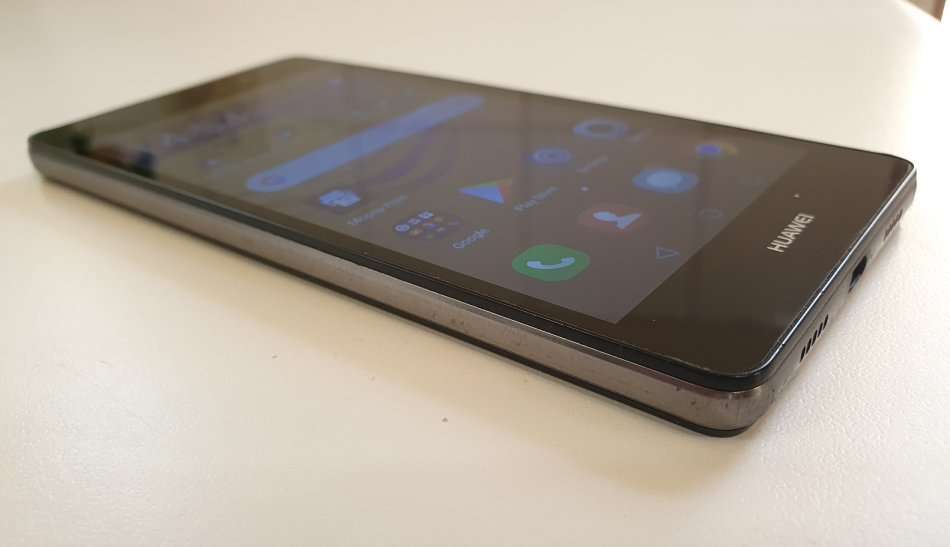 HUAWEI P8 LITE