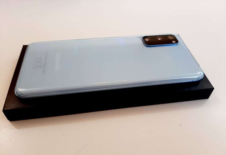 SAMSUNG GALAXY S20 - CLOUD BLUE - 128GB - DUAL SIM
