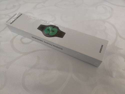 Samsung Galaxy Watch4 40mm - 40mm - Bluetooth - Brand New Sealed