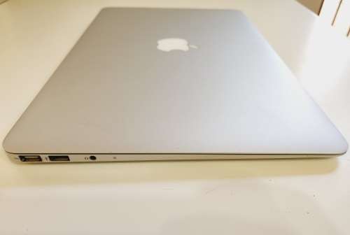 APPLE MACBOOK AIR 2011 - INTEL i5 CORE - 256GB SSD