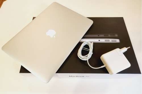 APPLE MACBOOK AIR 2011 - INTEL i5 CORE - 256GB SSD