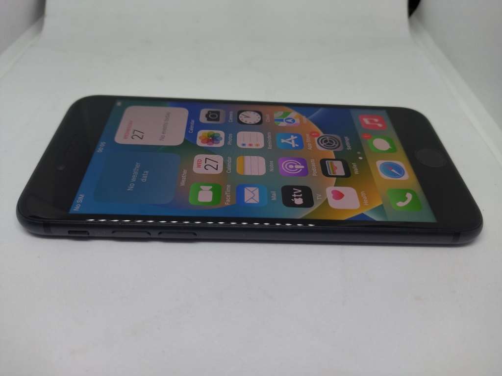 Apple Iphone 8 - 64GB - Black