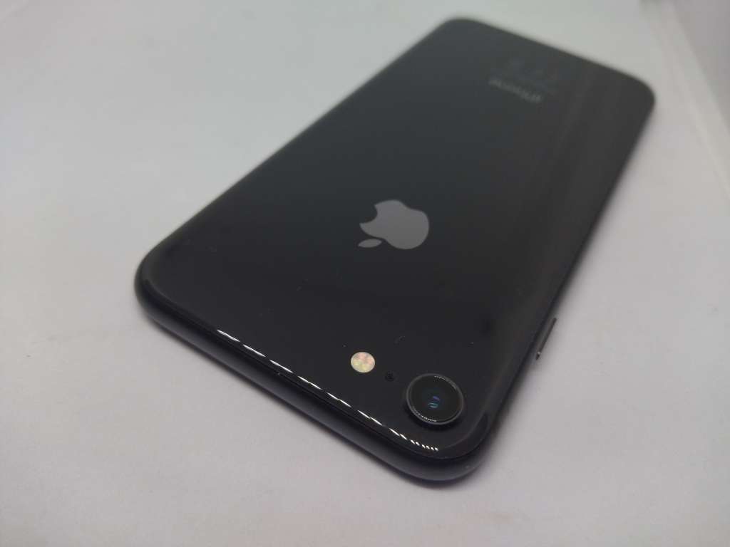 Apple Iphone 8 - 64GB - Black