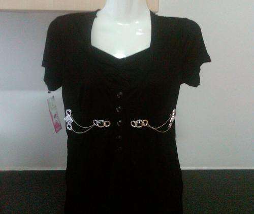 STUNNING BLACK TOP WITH FREE BRACELET "AVAILABLE IN MEDIUM & LARGE SIZES"