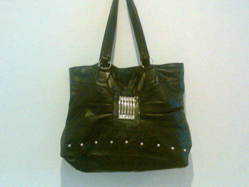 "CLEARANCE" BISCAST LEATHER HANDBAGS IN BLACK