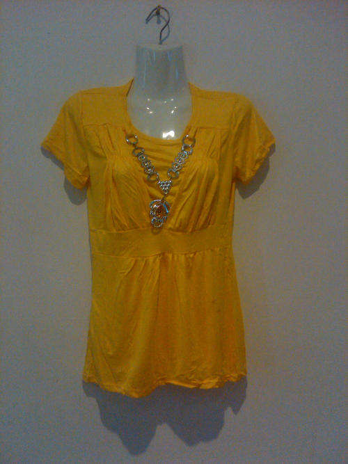 STUNNING YELLOW TOP WITH FREE BRACELET "AVAILABLE IN MEDIUM & LARGE SIZES"