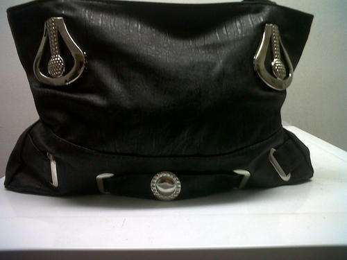 LEATHER HAND BAG IN BLACK